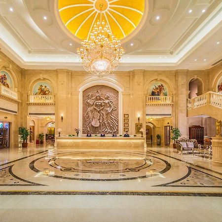Vienna International Hotel Yantai Changjiang Road Xingyi Square Branch Exterior photo