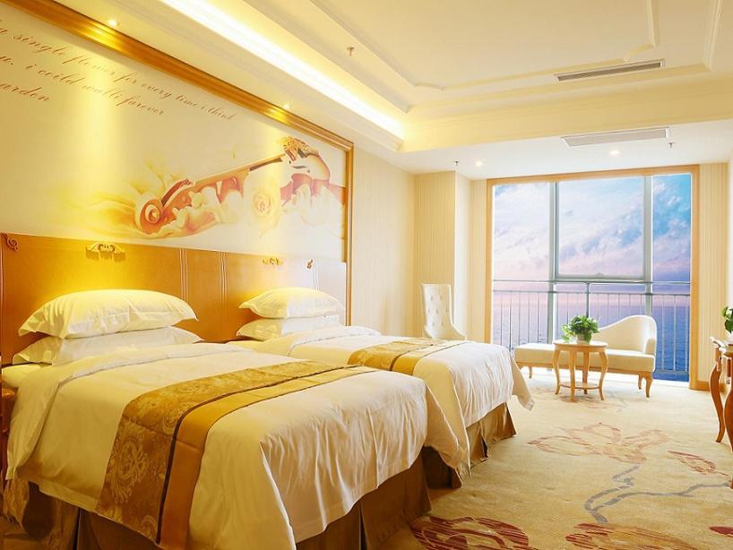 Vienna International Hotel Yantai Changjiang Road Xingyi Square Branch Exterior photo