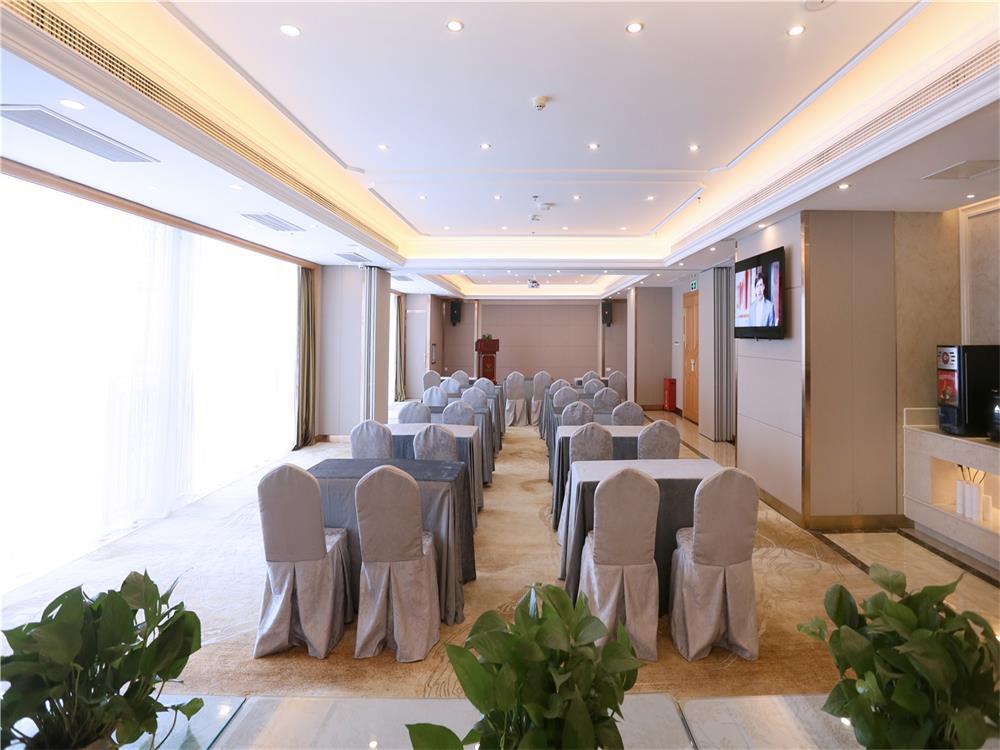 Vienna International Hotel Yantai Changjiang Road Xingyi Square Branch Exterior photo